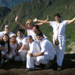 Grupo en la cima del Wayna Picchu - Peru A Travel